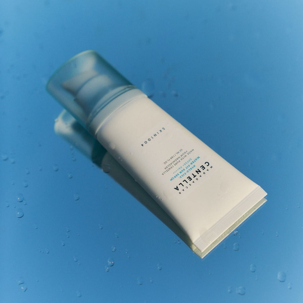 SKIN1004 - Madagascar Centella Hyalu-Cica Water-Fit Sun Serum